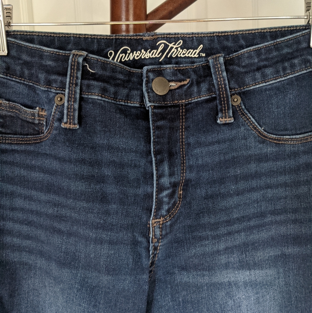 Universal Threads Ripped Skinny Jeans